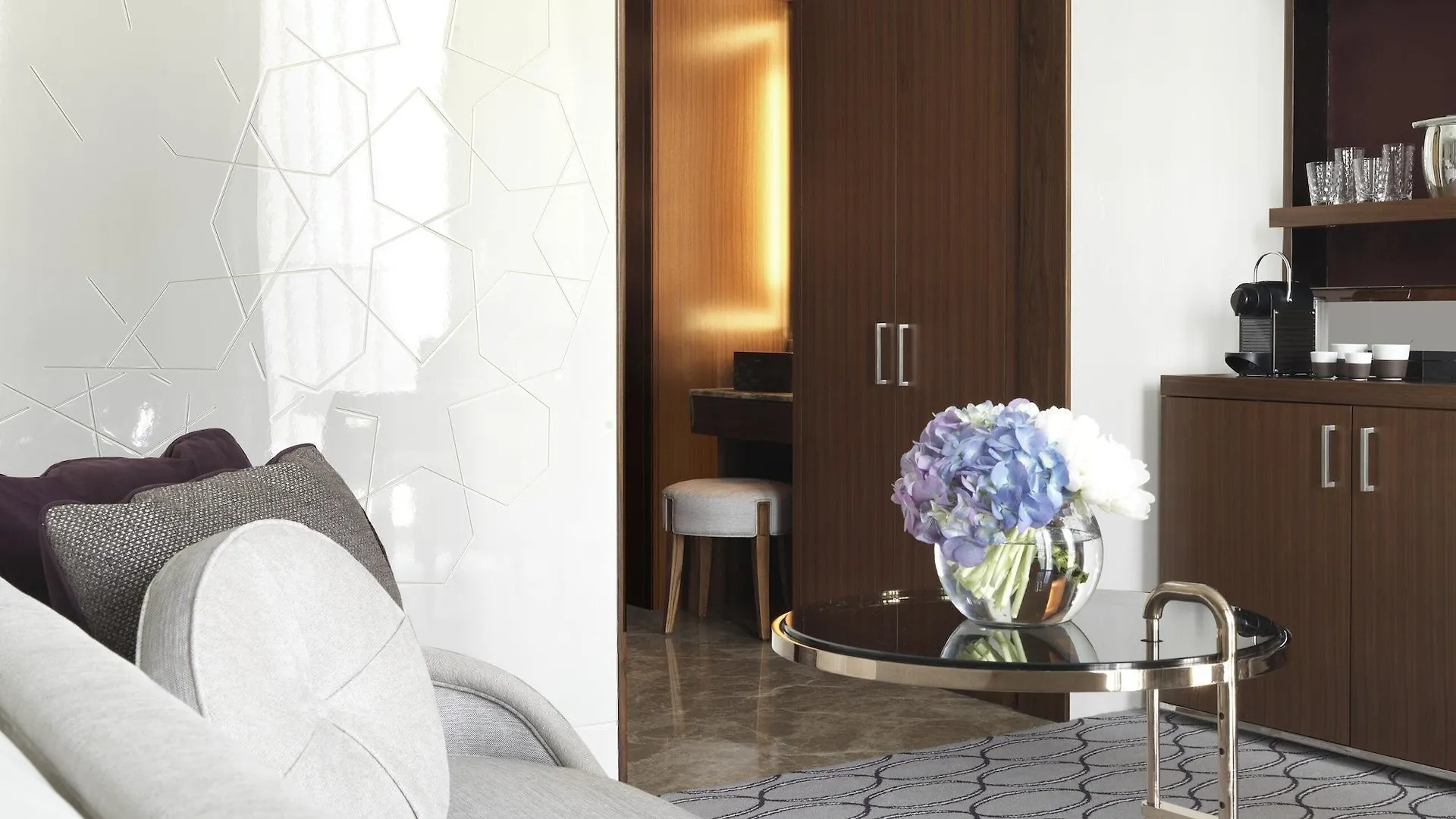 Four Seasons Hotel Abu Dhabi At Al Maryah Island