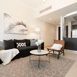 modern-apartment-near-the-beach-sleeps-4-by-guestready.dubaihotelsoffers.com/